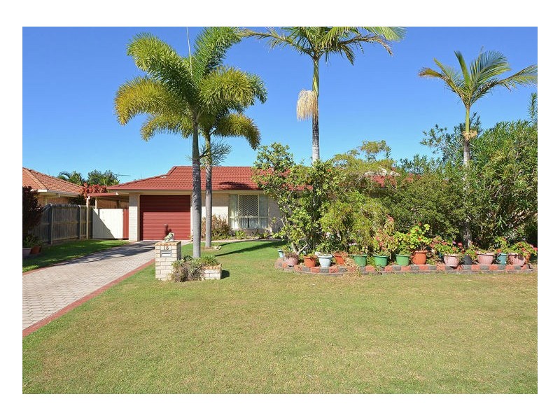15 Lester Crescent, Torquay QLD 4655