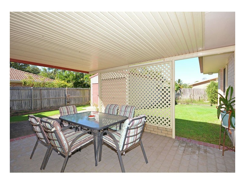 15 Lester Crescent, Torquay QLD 4655