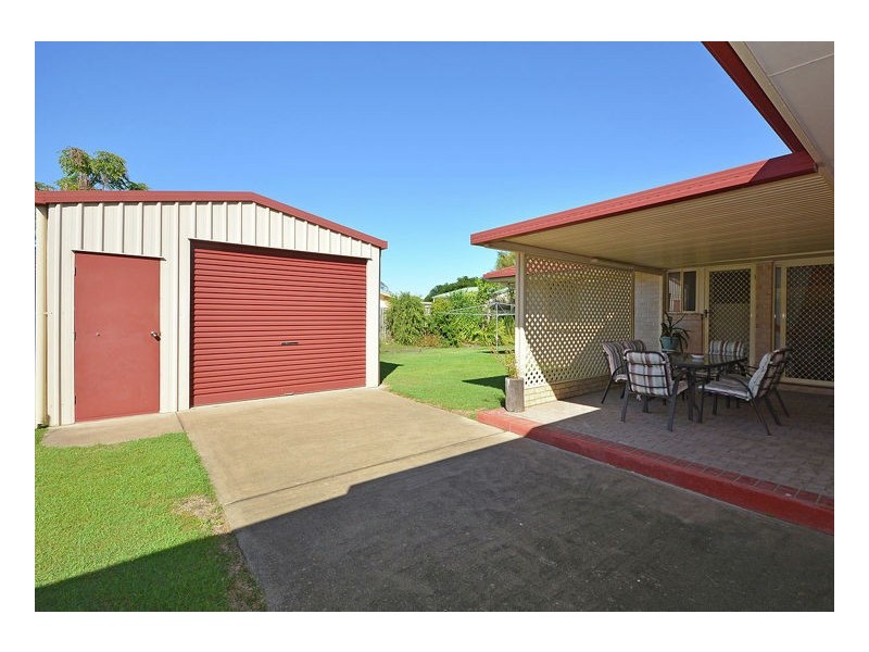 15 Lester Crescent, Torquay QLD 4655