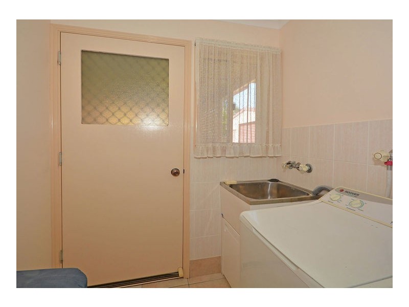 15 Lester Crescent, Torquay QLD 4655