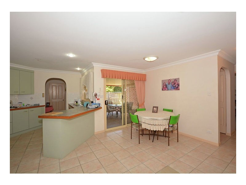 15 Lester Crescent, Torquay QLD 4655