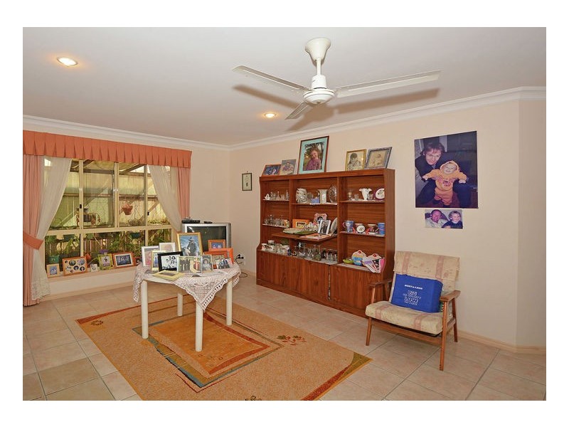 15 Lester Crescent, Torquay QLD 4655