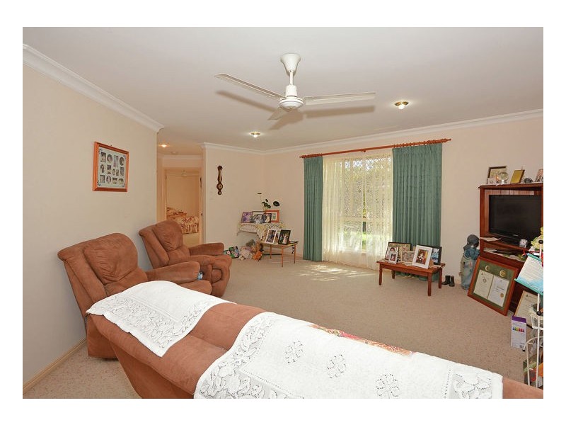 15 Lester Crescent, Torquay QLD 4655