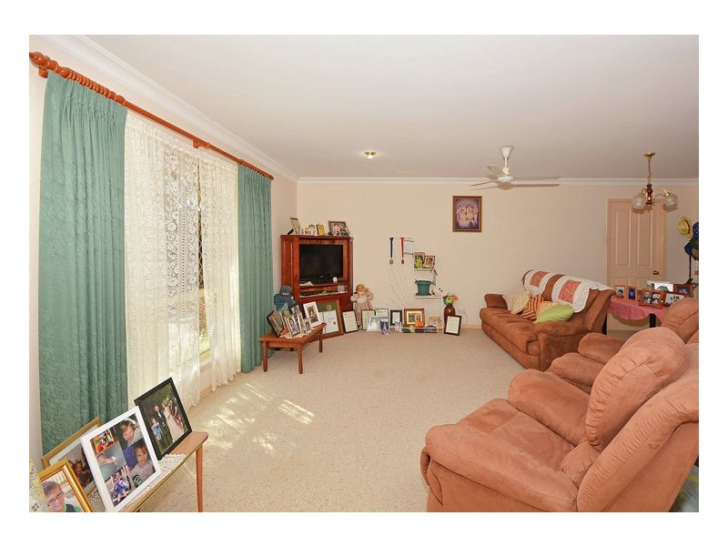 15 Lester Crescent, Torquay QLD 4655
