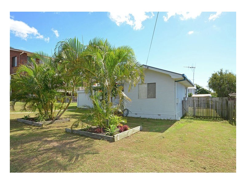 33 John Street, Scarness QLD 4655