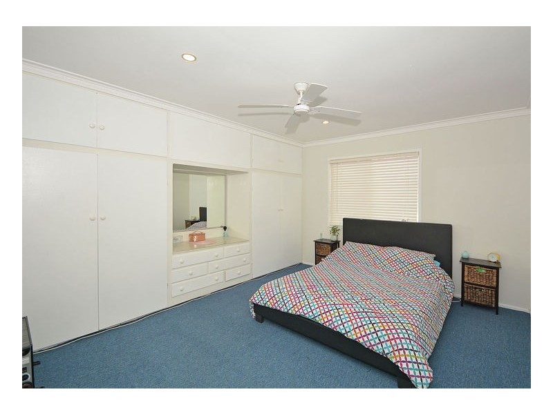 33 John Street, Scarness QLD 4655