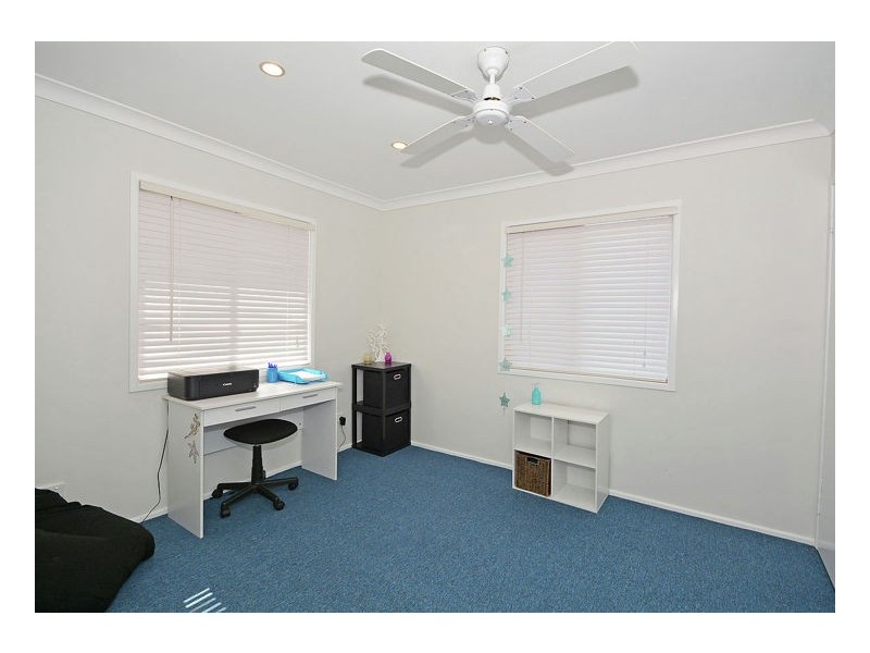 33 John Street, Scarness QLD 4655