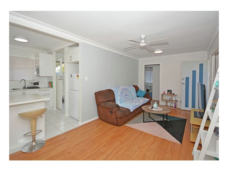 33 John Street, Scarness QLD 4655