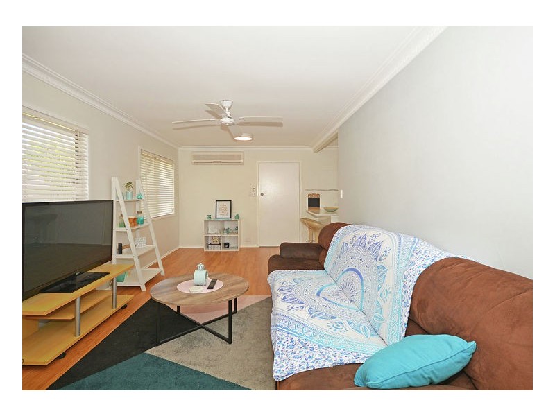 33 John Street, Scarness QLD 4655