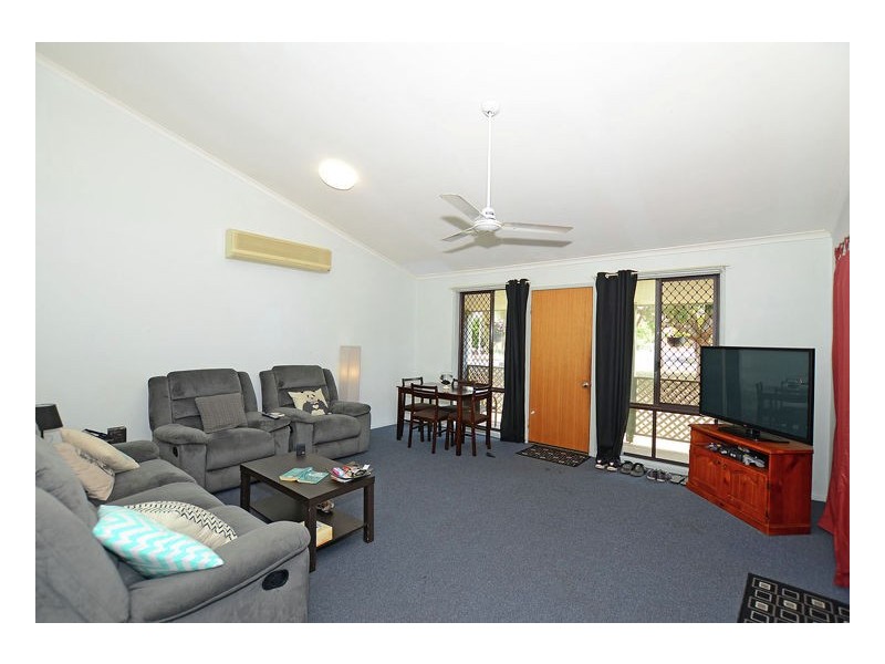 1/12 Denmans Camp Road, Torquay QLD 4655