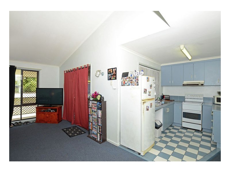 1/12 Denmans Camp Road, Torquay QLD 4655
