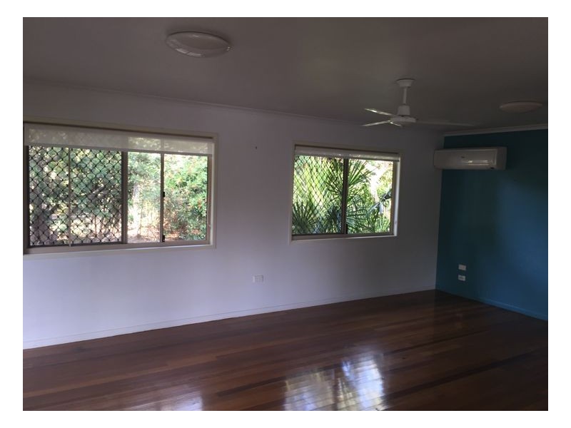 16b Richard STreet, Urangan QLD 4655
