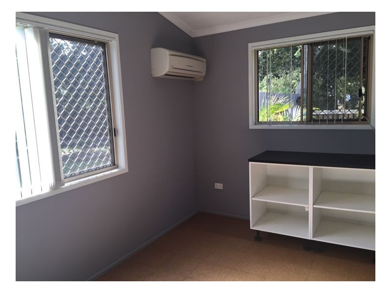 16b Richard STreet, Urangan QLD 4655