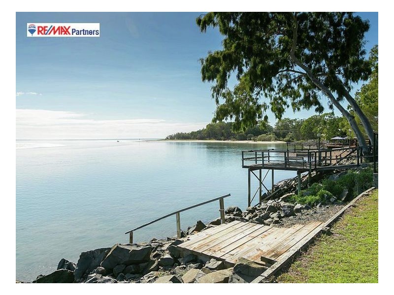 42 Moreton Street, Toogoom QLD 4655