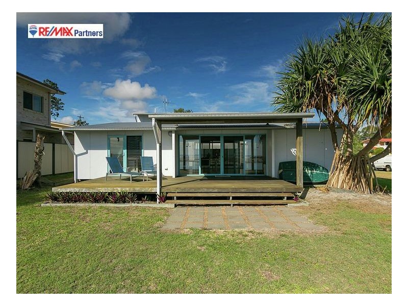 42 Moreton Street, Toogoom QLD 4655