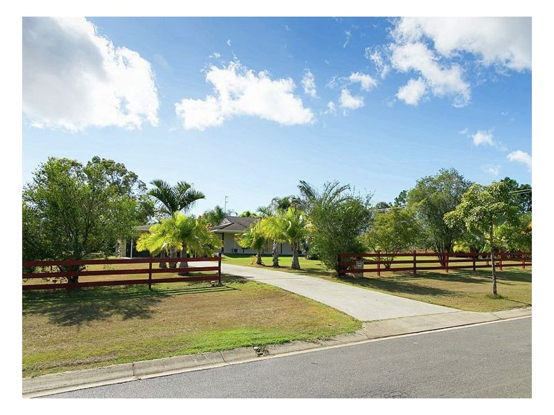 1 Oakes Drive, Burrum Heads QLD 4659