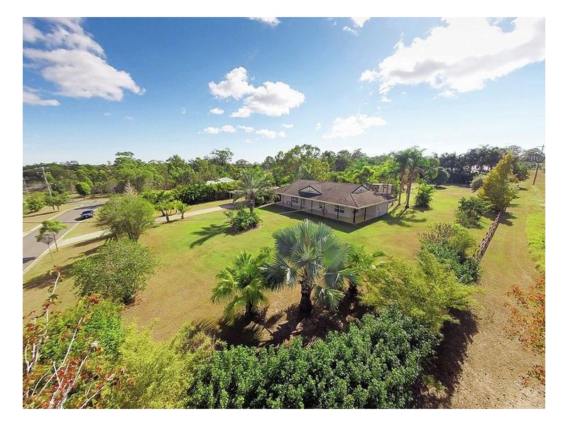 1 Oakes Drive, Burrum Heads QLD 4659