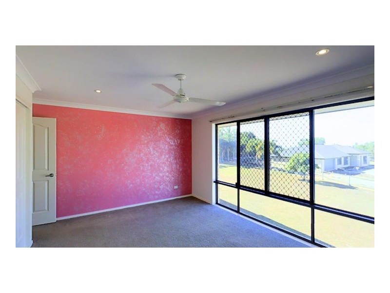 4 Bonnie Place, Craignish QLD 4655