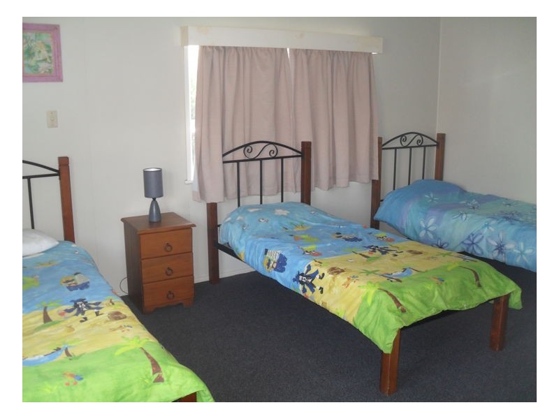 443-444 Esplanade, Torquay QLD 4655