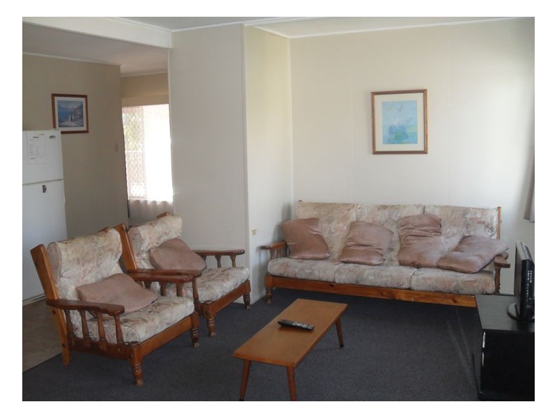 443-444 Esplanade, Torquay QLD 4655