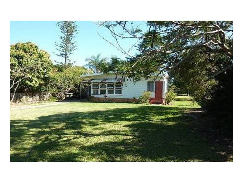 15 Charles Street, Pialba QLD 4655