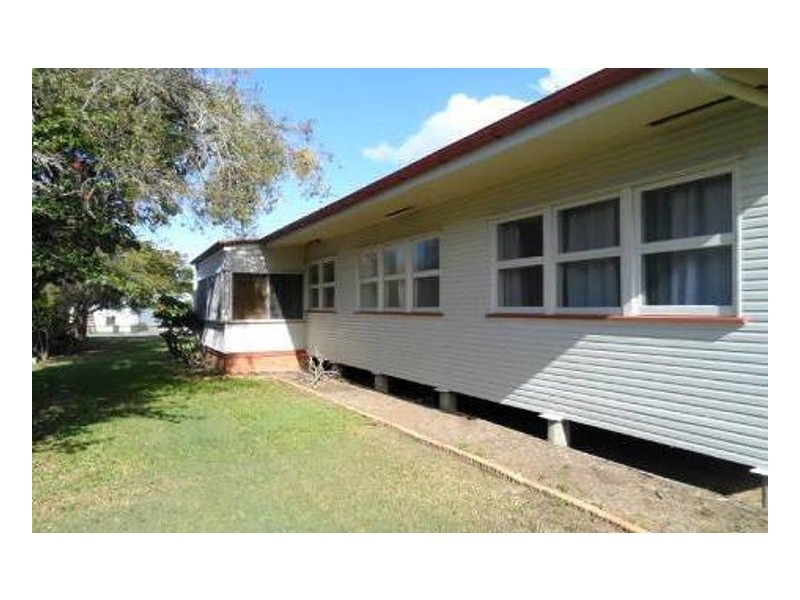 15 Charles Street, Pialba QLD 4655