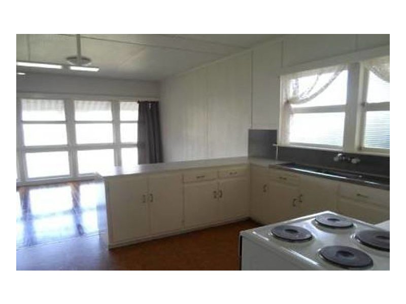 15 Charles Street, Pialba QLD 4655