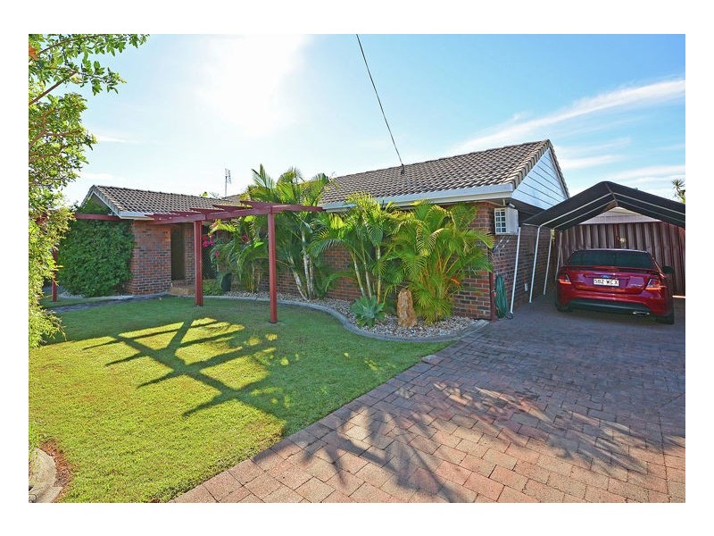 16 Hastings Street, Pialba QLD 4655
