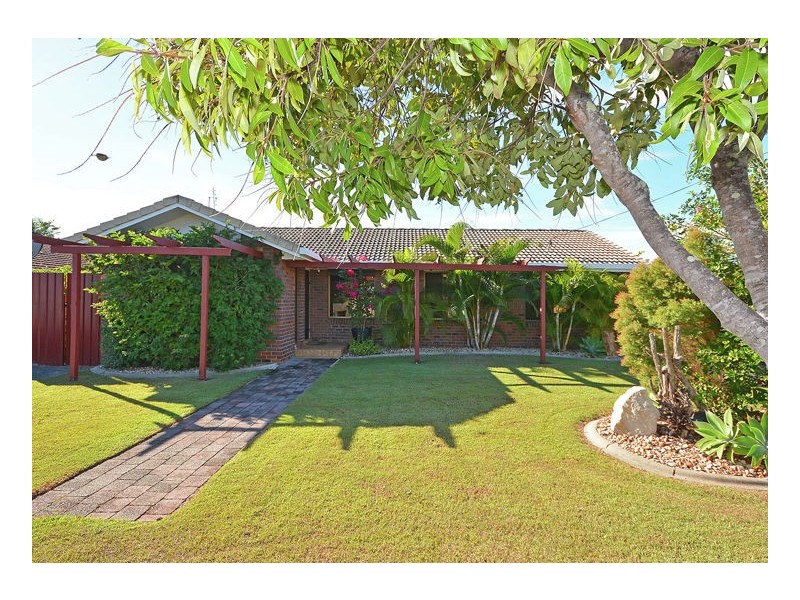 16 Hastings Street, Pialba QLD 4655
