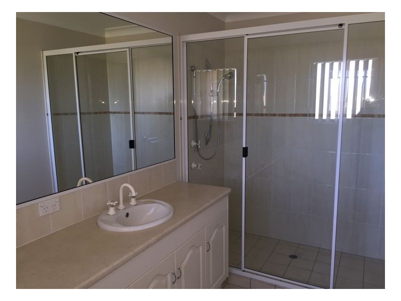 7 Adam Court, Urangan QLD 4655