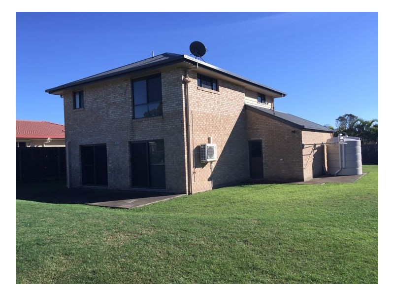 7 Adam Court, Urangan QLD 4655