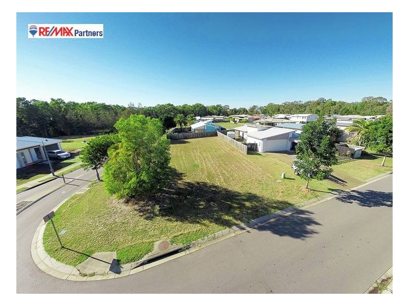 2 Wave Court, Toogoom QLD 4655