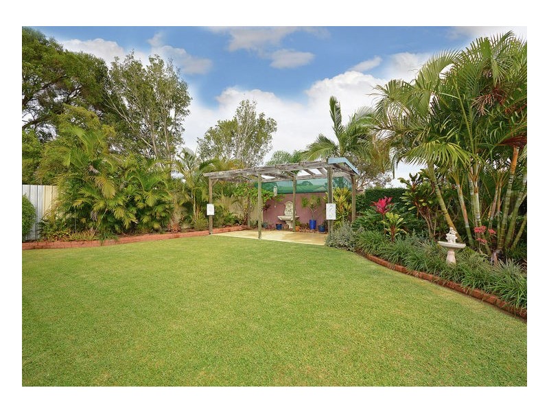 25 Cedar Crescent, Kawungan QLD 4655