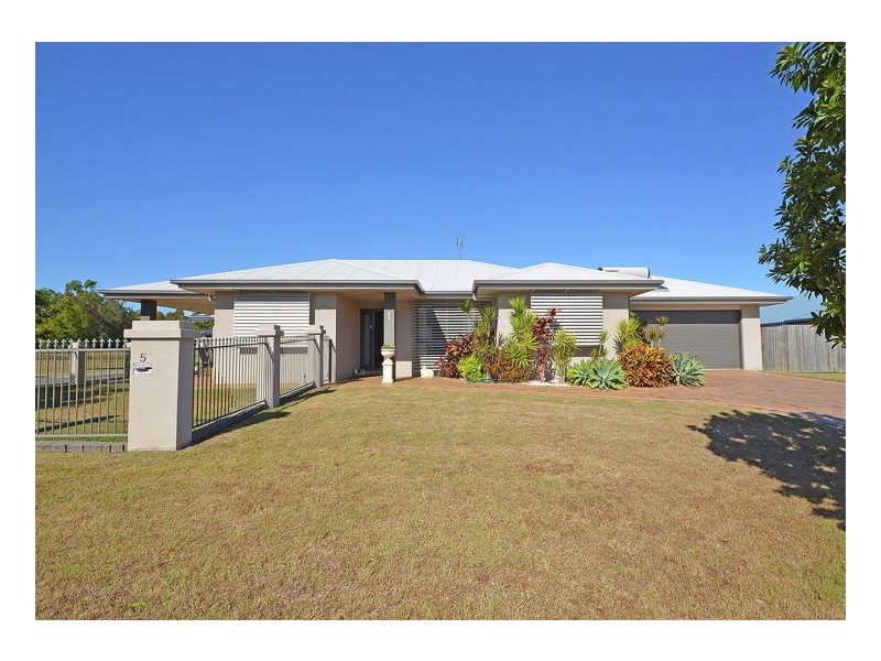 5 Lancaster Circuit, Urraween QLD 4655