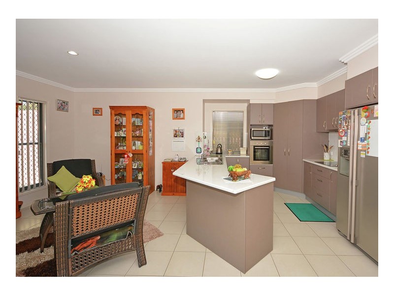 5 Lancaster Circuit, Urraween QLD 4655