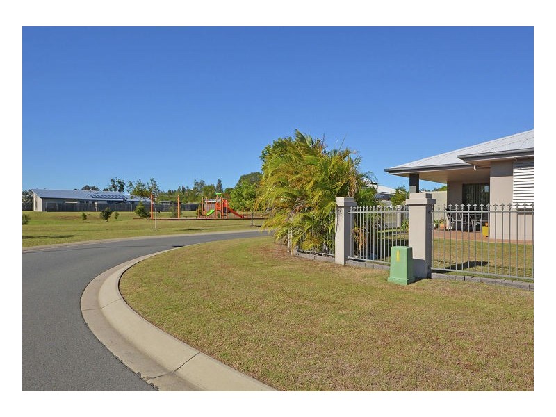 5 Lancaster Circuit, Urraween QLD 4655