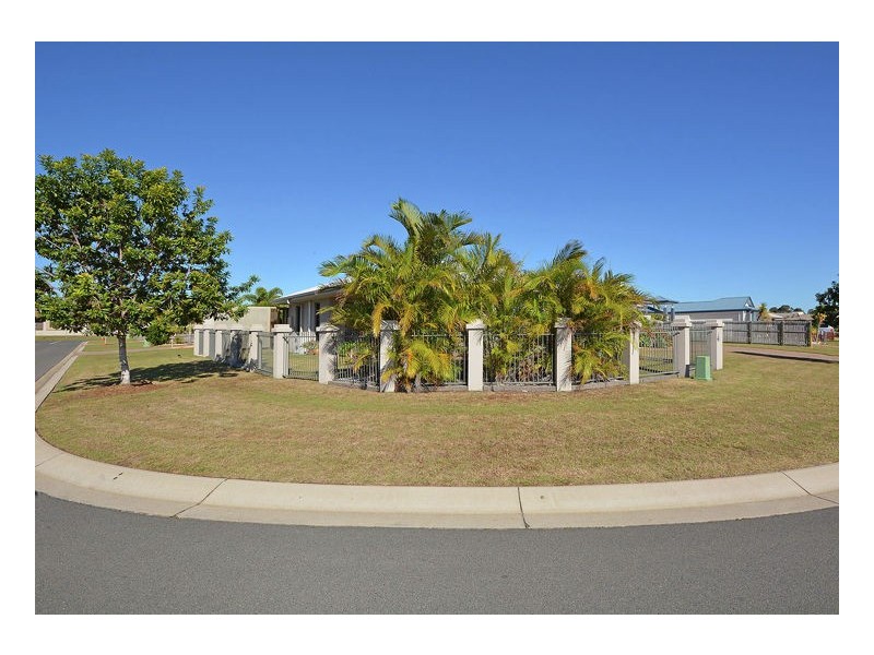 5 Lancaster Circuit, Urraween QLD 4655