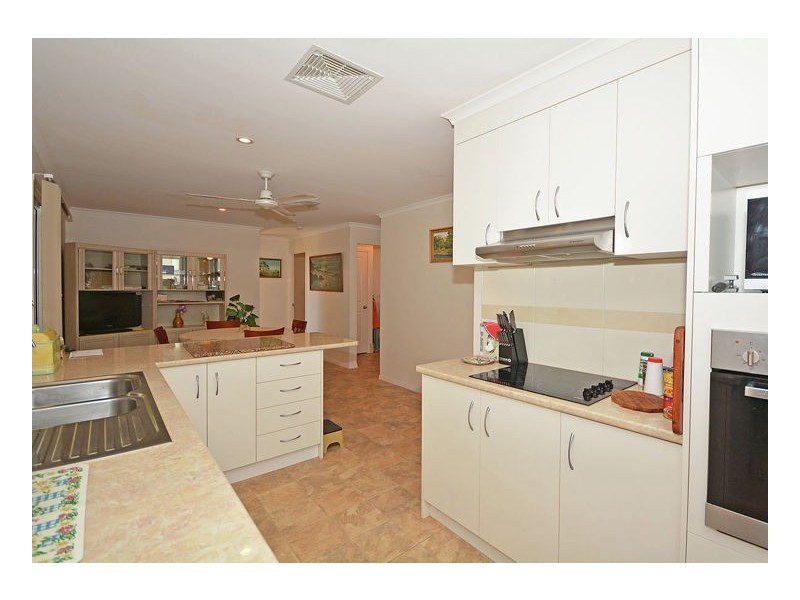 54 Kookaburra Drive, Eli Waters QLD 4655