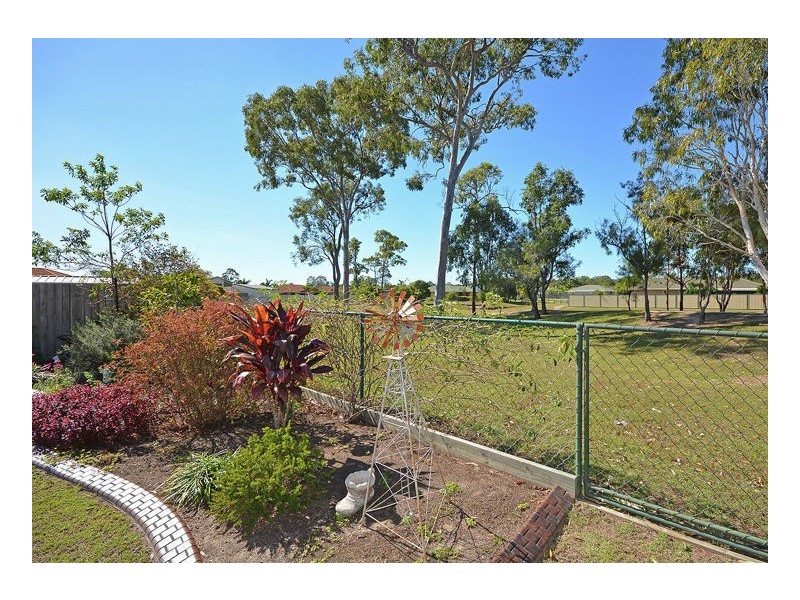 54 Kookaburra Drive, Eli Waters QLD 4655
