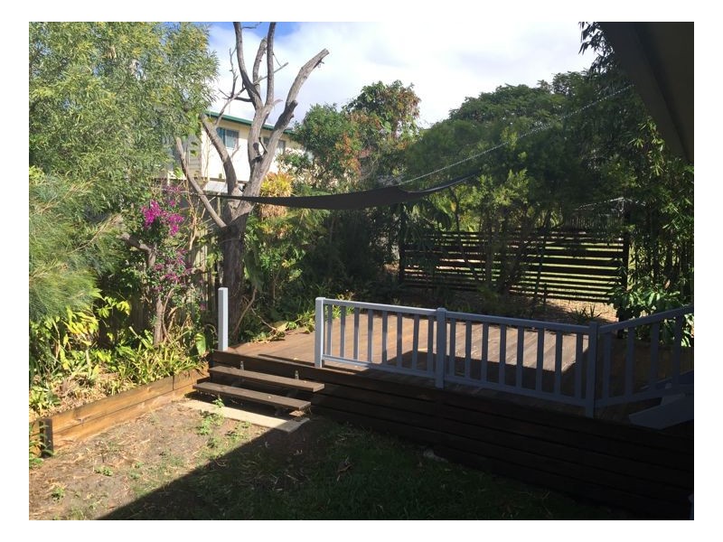 9 Byron Street, Scarness QLD 4655