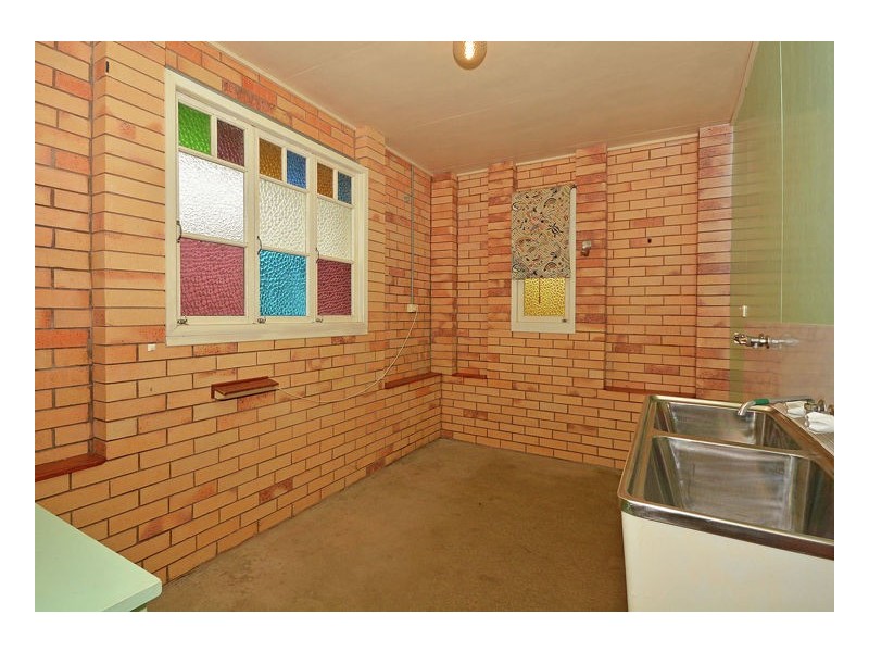 1 High Point Rd, Dundowran QLD 4655