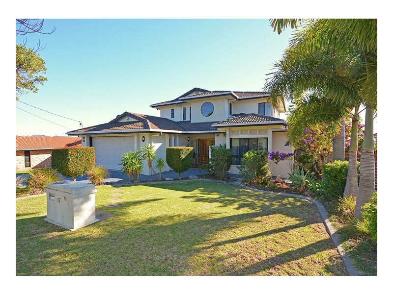 17 Christensen Street, Urraween QLD 4655