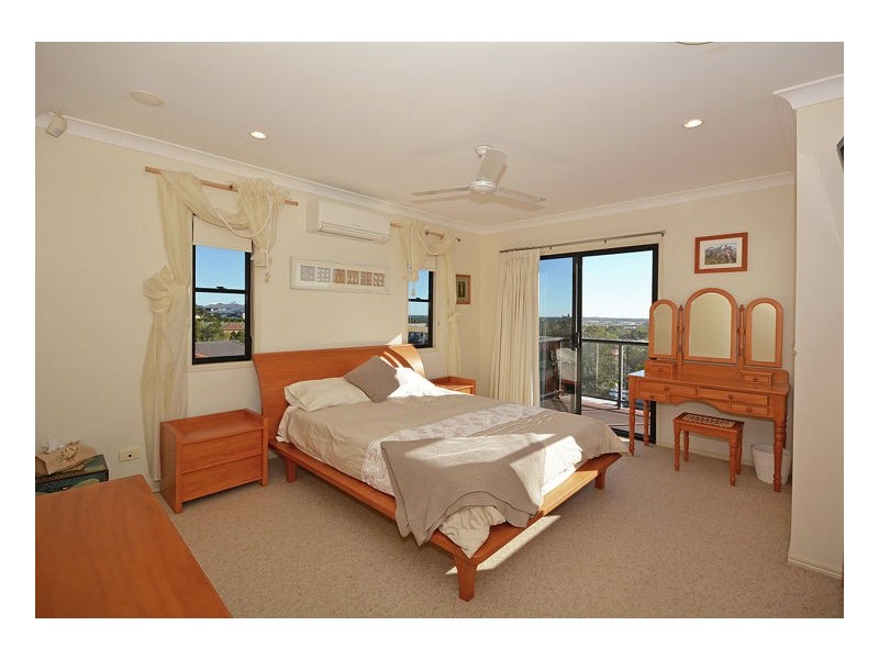 17 Christensen Street, Urraween QLD 4655