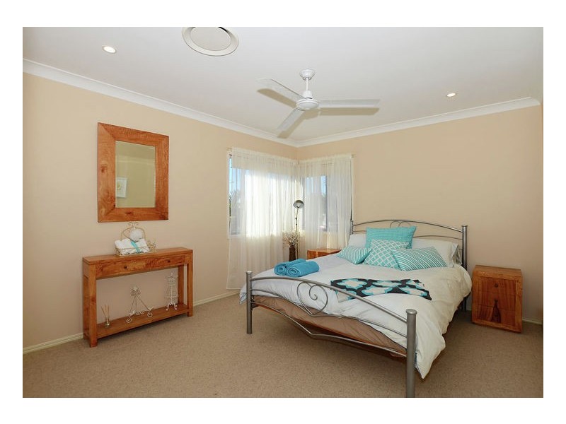 17 Christensen Street, Urraween QLD 4655