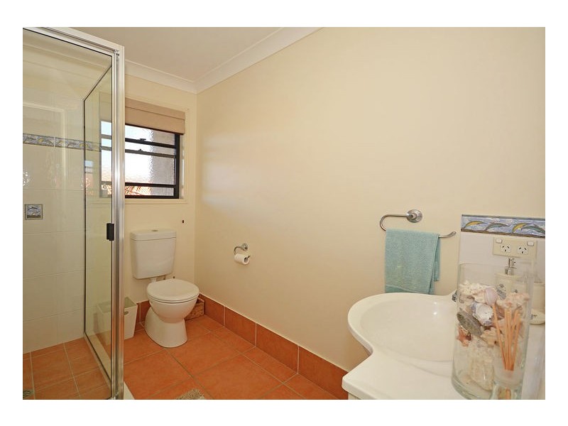 17 Christensen Street, Urraween QLD 4655
