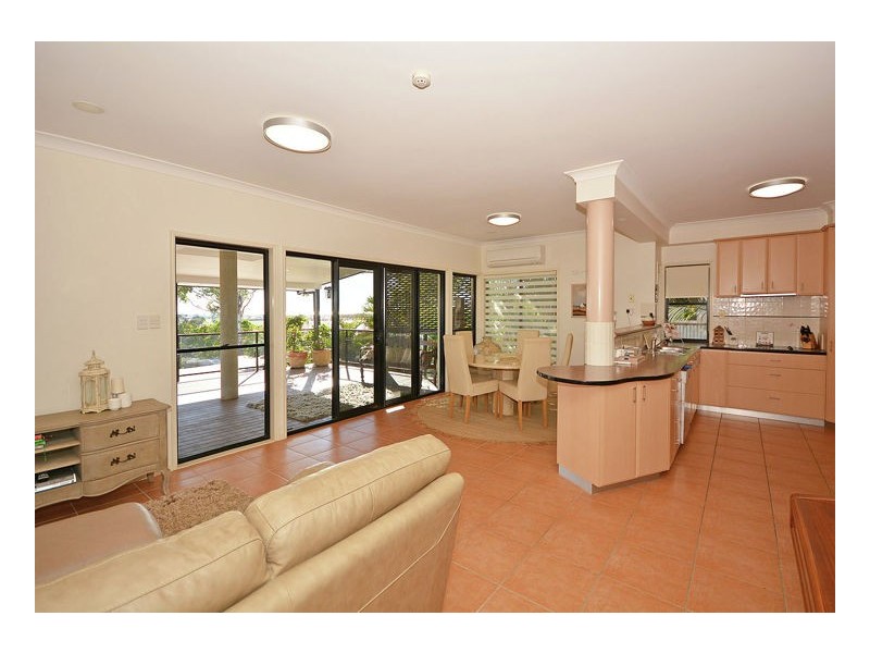 17 Christensen Street, Urraween QLD 4655