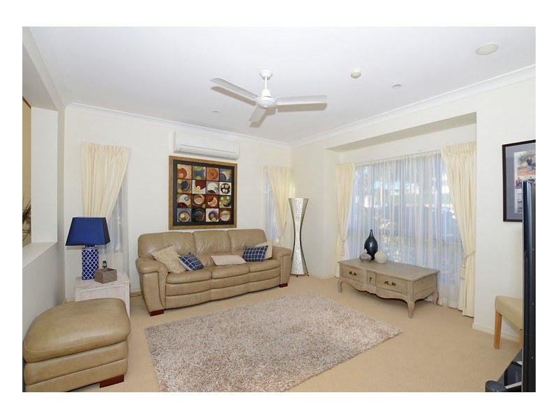 17 Christensen Street, Urraween QLD 4655