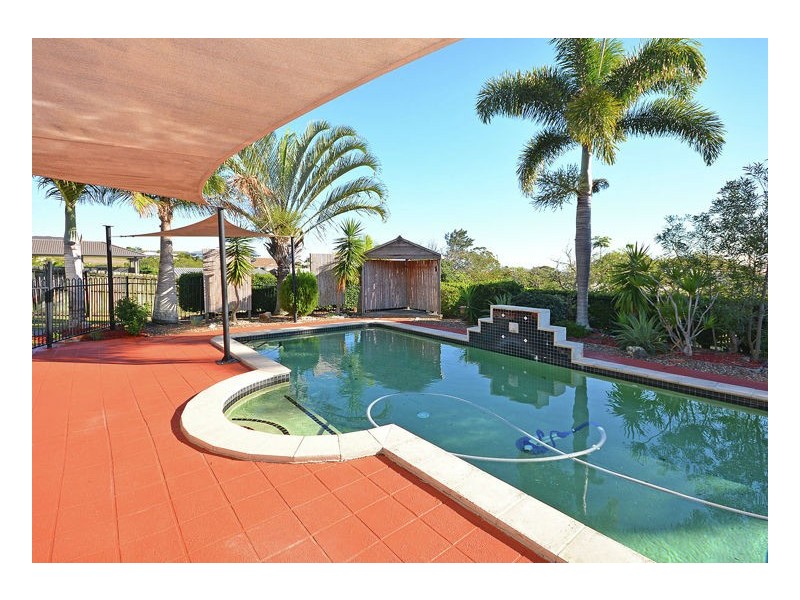 17 Christensen Street, Urraween QLD 4655