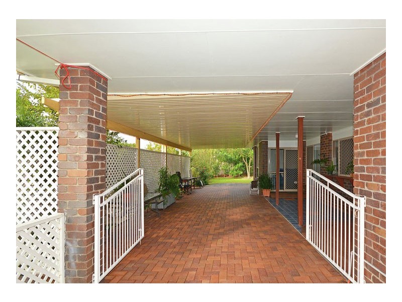 8 Eurong Ave, Pialba QLD 4655