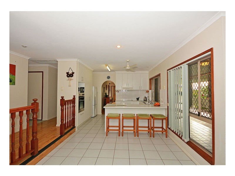 8 Eurong Ave, Pialba QLD 4655